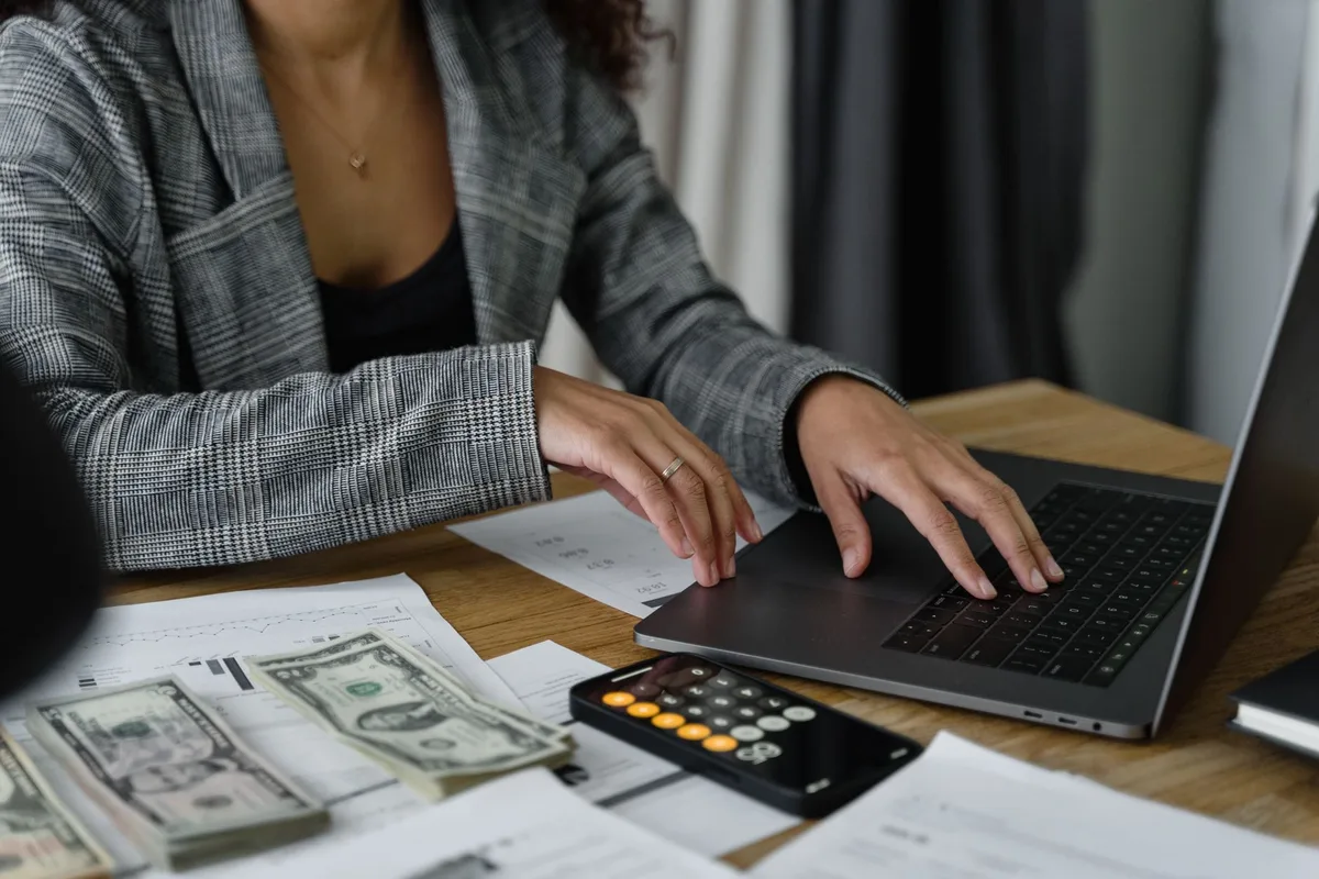 Laptop displaying accounting dashboard with financial data for a UAE ecommerce business